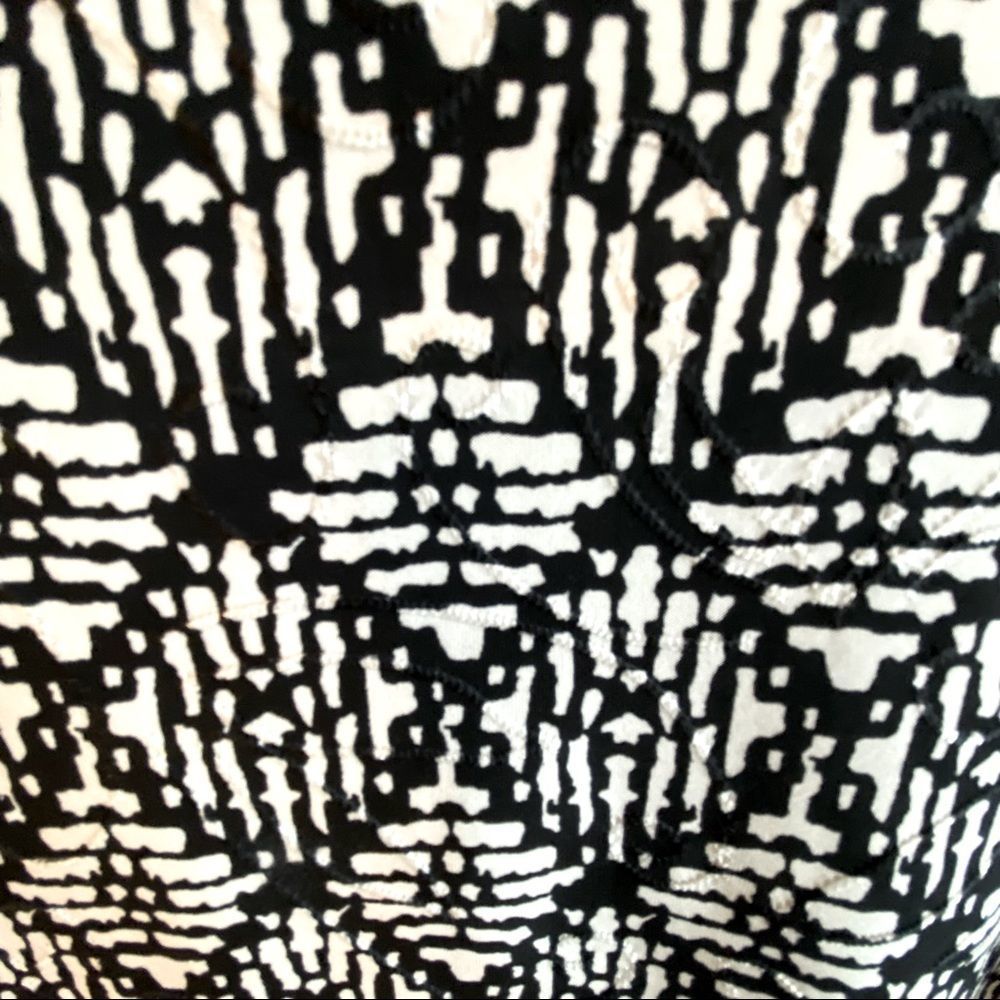 JMCollection women’s top size L Black and White - Picture 3 of 5